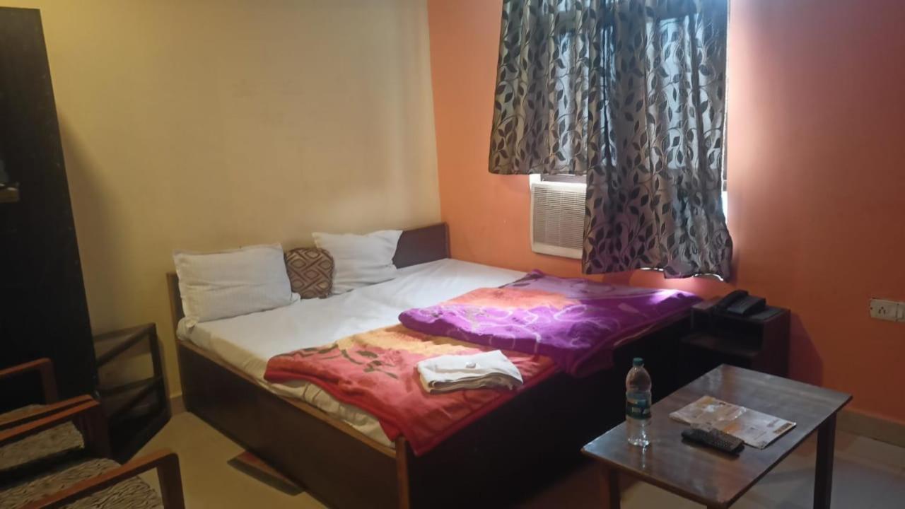 Hotel Shyam Utsav Mirzāpur Eksteriør bilde
