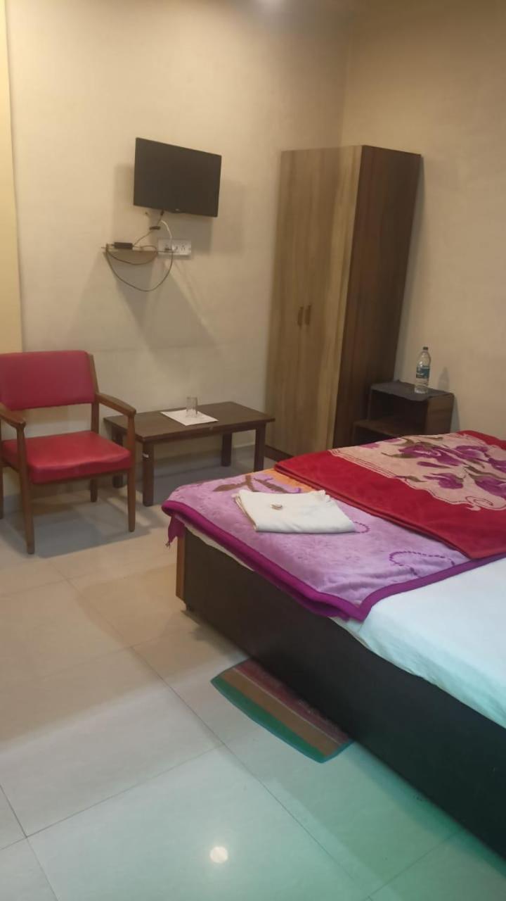 Hotel Shyam Utsav Mirzāpur Eksteriør bilde